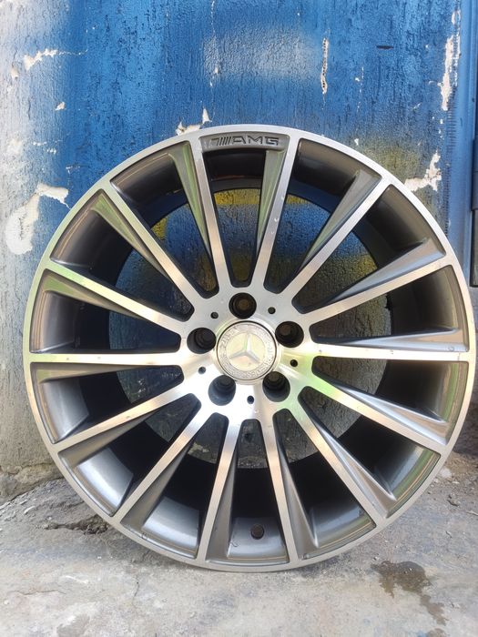 Продам диски. На "Мерседес-221-ый".