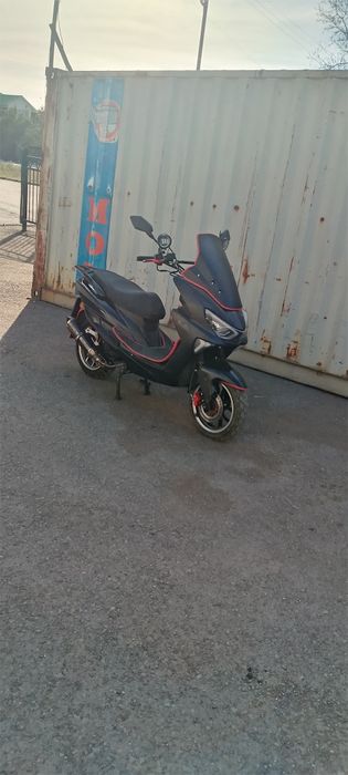 Продам мопед скутер