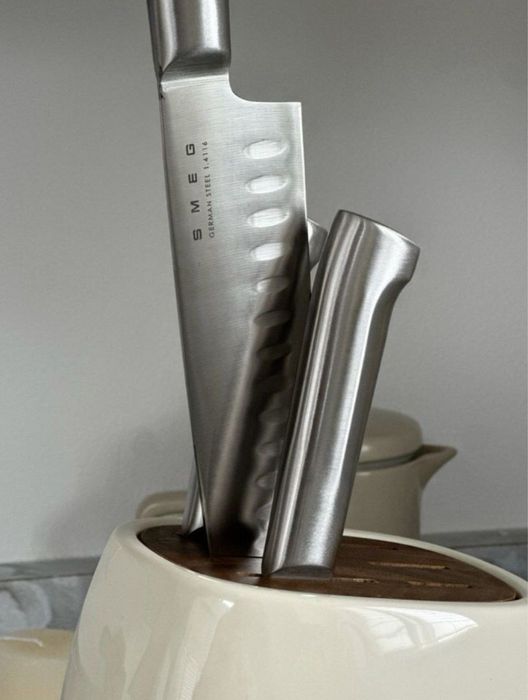 Набор кухонных ножей Smeg Style в керамическом блоке