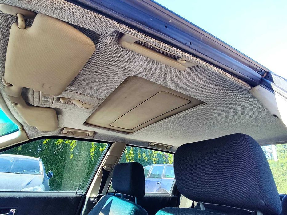 Лек автомобил AUDI 80 (яйце)