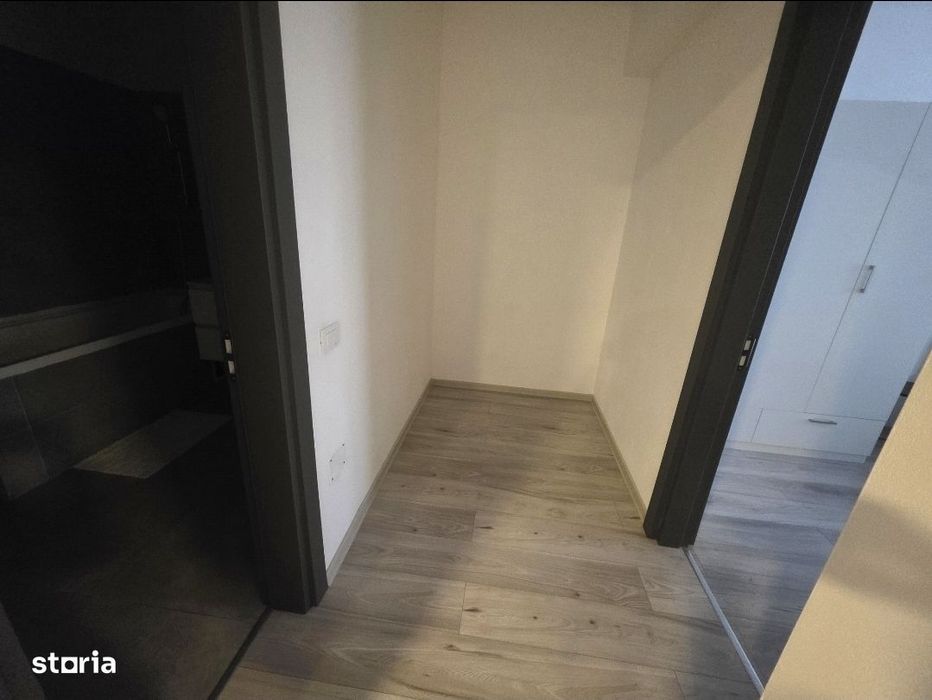 Inchiriez 2 camere open space Soho Residence Tractorul-Triaj