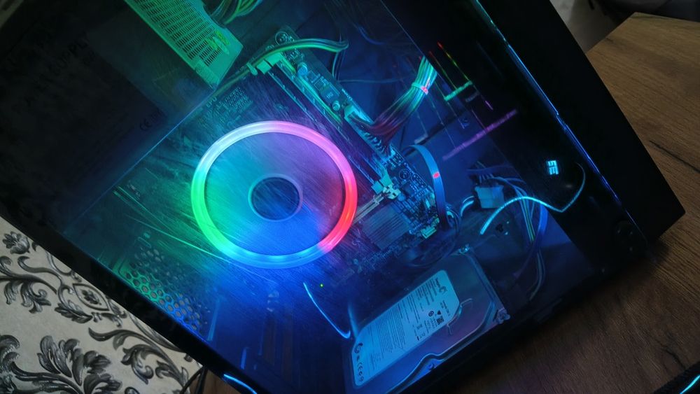 Продам Компьютер i3 H81 Asus Стол Кресло полный комплект!