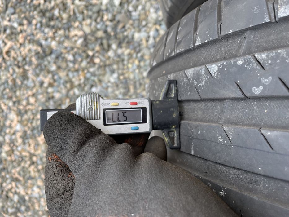 Anv vara 235/50/20 Michelin