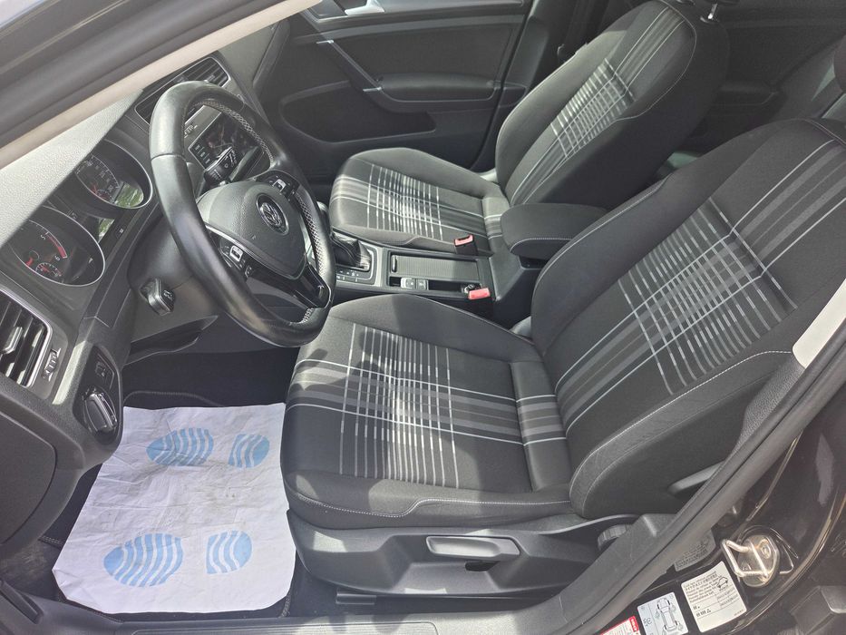 Volkswagen Golf 7 Lounge 2016 1.6tdi E5 DSG camera keyless...pret  7390e neg