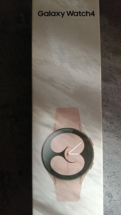 Смартчасы Samsung galaxy watch 4 новые