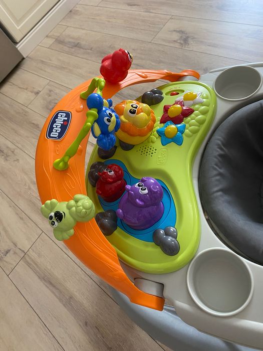 Premergător Chicco Walky Talky – reglabil, cu centru de activități
