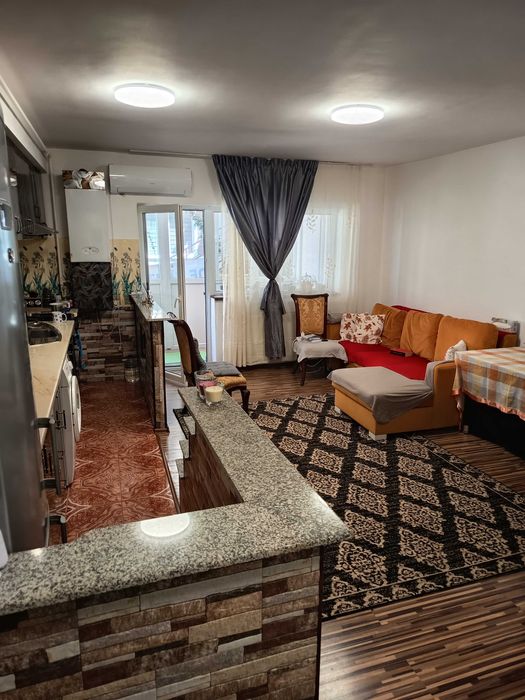 Ap in rate ori chash 2 camere strada razoare zona Polus center ...