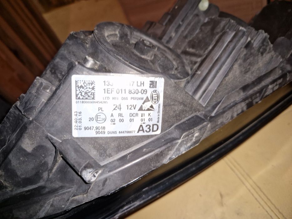 Far opel cora E cu xenon