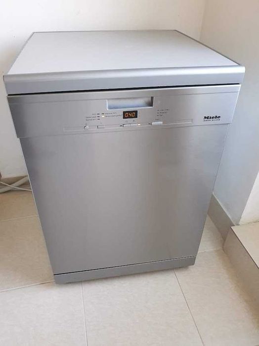 Инокс - Miele Съдомиялна - 14 Комплекта - Свободностояща - 60см