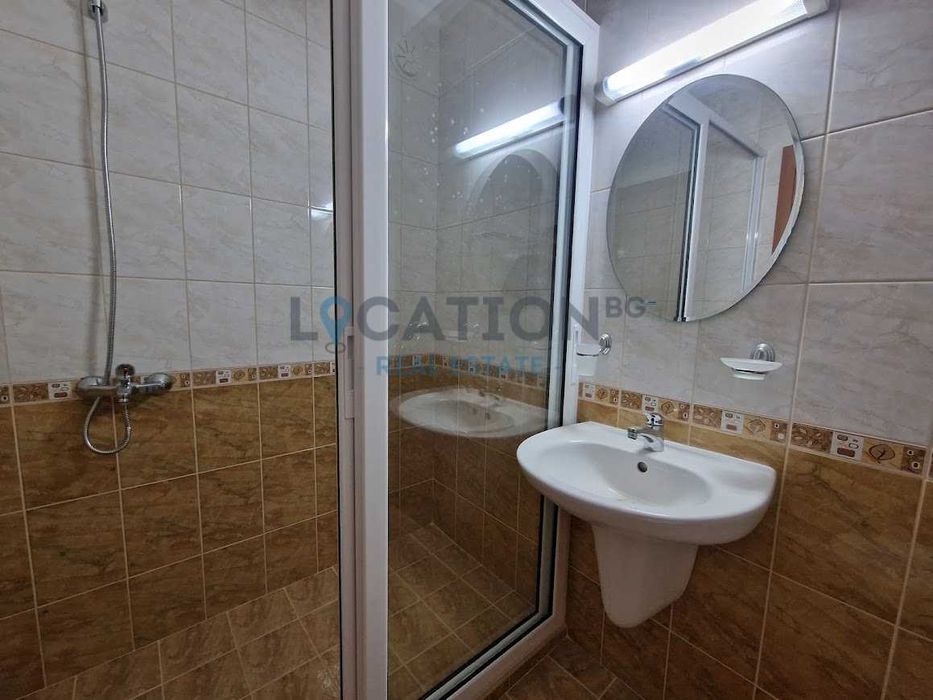 Продава се Тристаен апартамент в с. Божурец, Област Добрич - 100 кв.м за 430 €/кв.м - Снимка #5