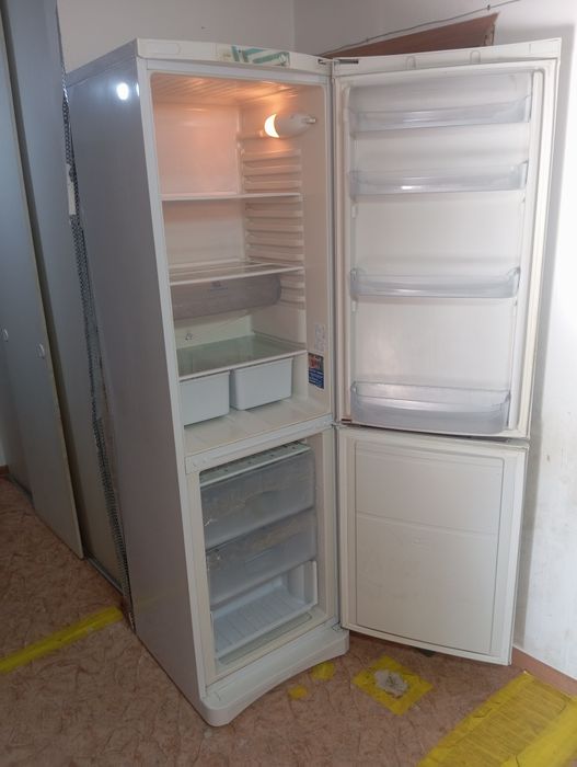 Продам холодильник