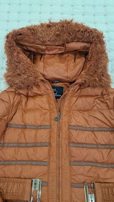 Продавам две дамски зимни якета