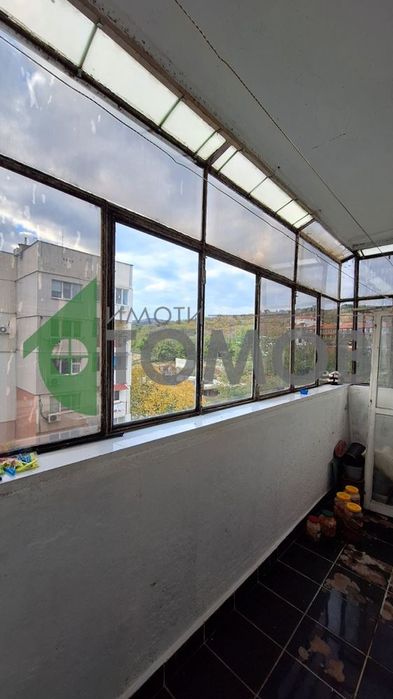 Тристаен апартамент в кв. Железник