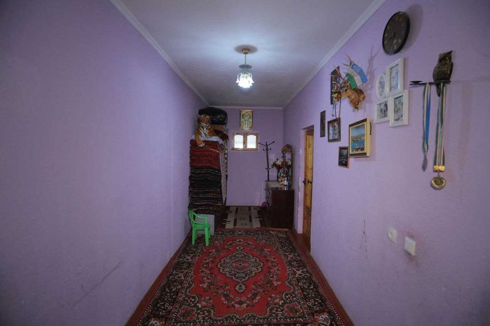 Uy (Hovli)  Sotiladi