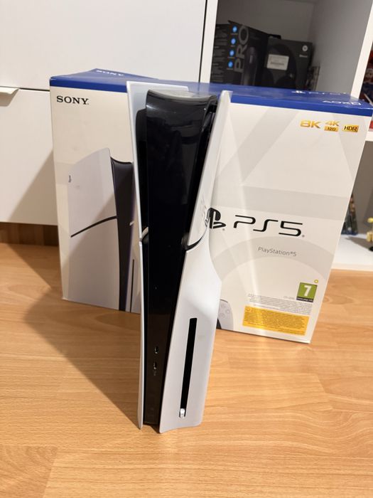 Playstaytion 5 slim disc edition 1tb / плейстешън 5 слим с дикове 1 терабайт