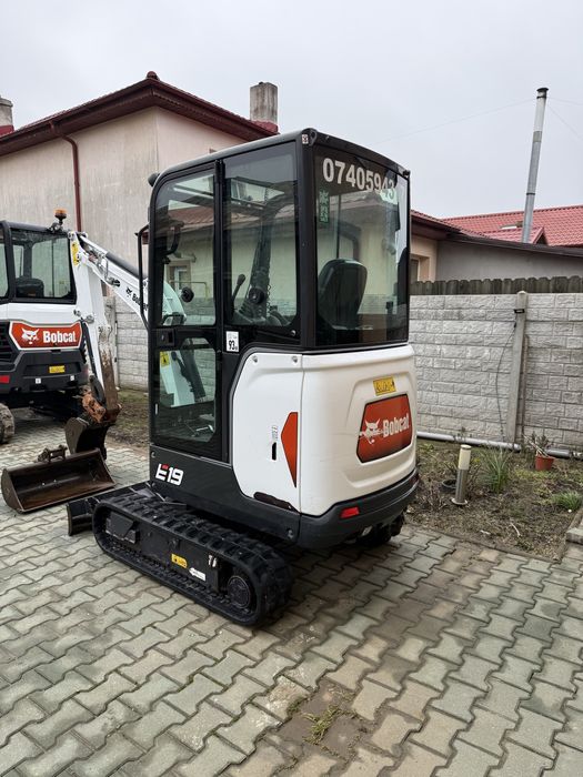 Miniexcavator E19