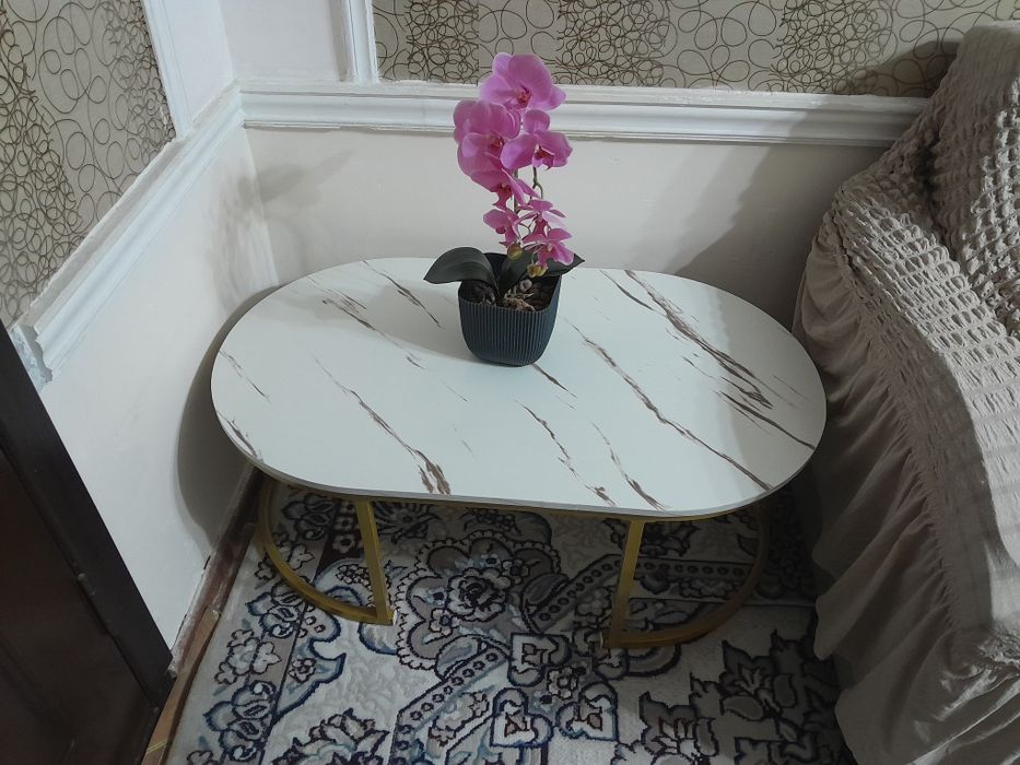 Журнальный стол,новый