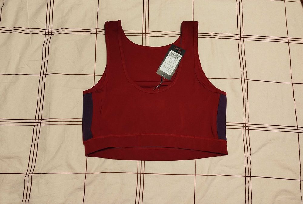 Къс червен спортен топ Even&Odd