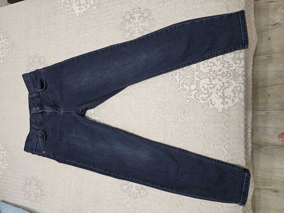 отдам бесплатно женскую одежду Б\У