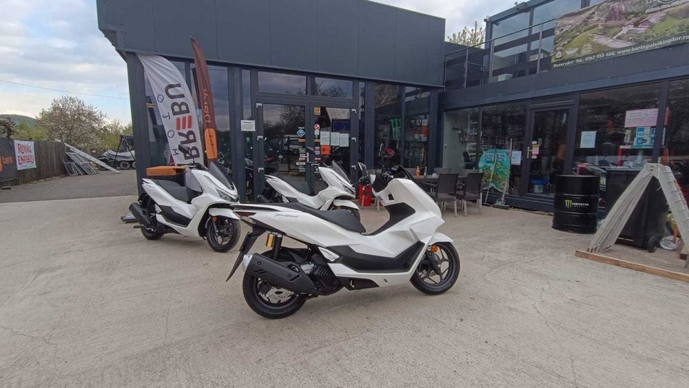 Honda PCX 125  nou-se conduce cu B - livrare stoc EST BIKE
