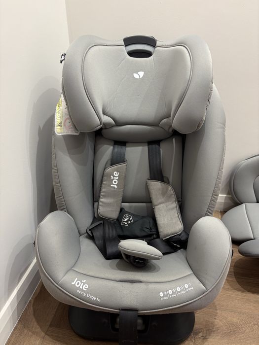 Продам детское кресло Joie isofix