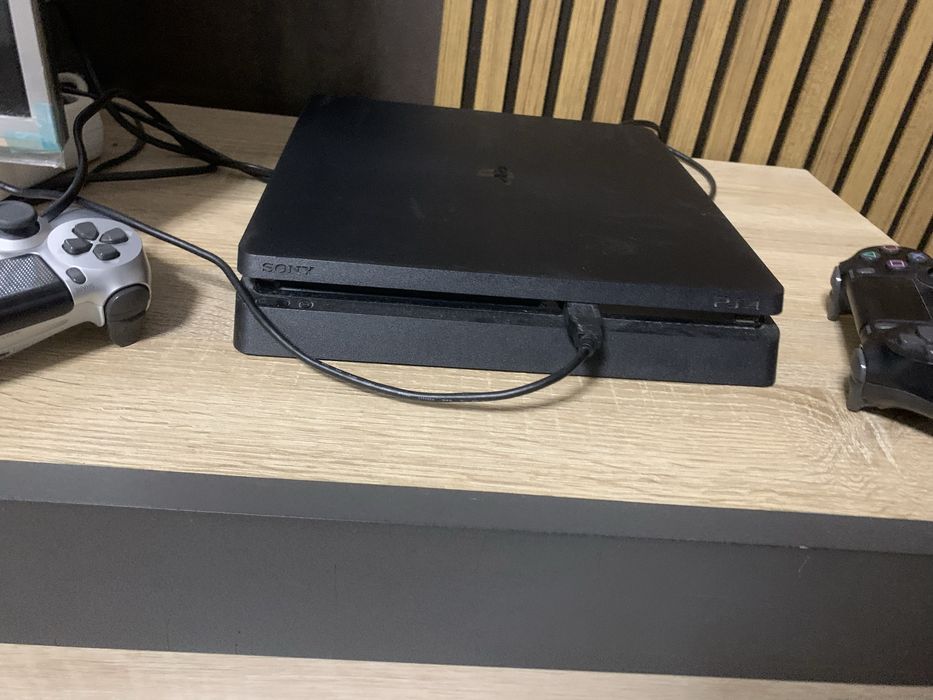 PlayStation 4 slim