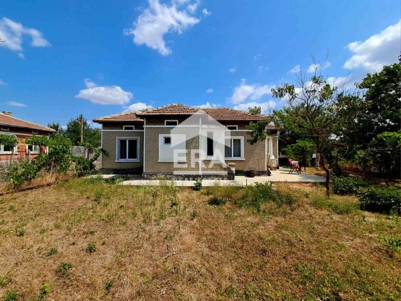 Продава се Къща в с. Соколово, Област Добрич - 73 кв.м за 820 €/кв.м - Снимка #11