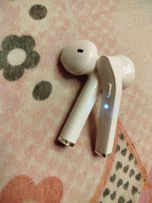 Căști wireless bluetooth