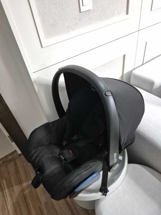 Продам автокресло Maxi-Cosi 0+