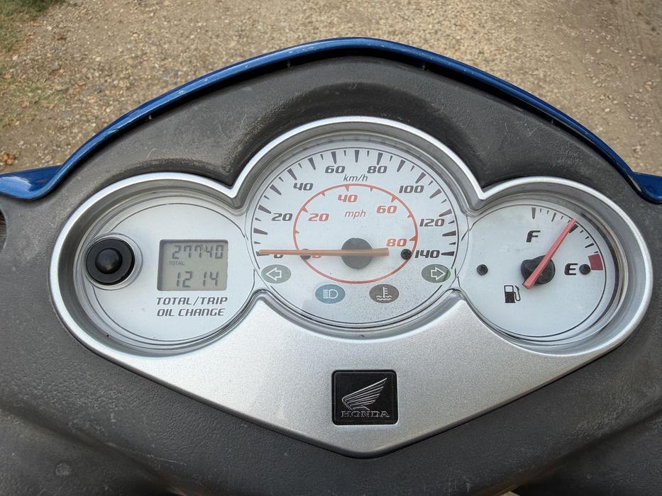 Honda  dylan 125