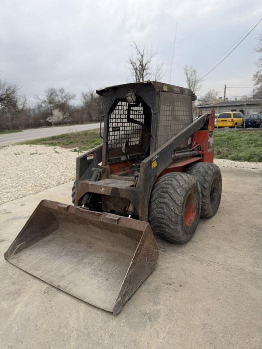 Услуги с багер и самосвали вече и валяк