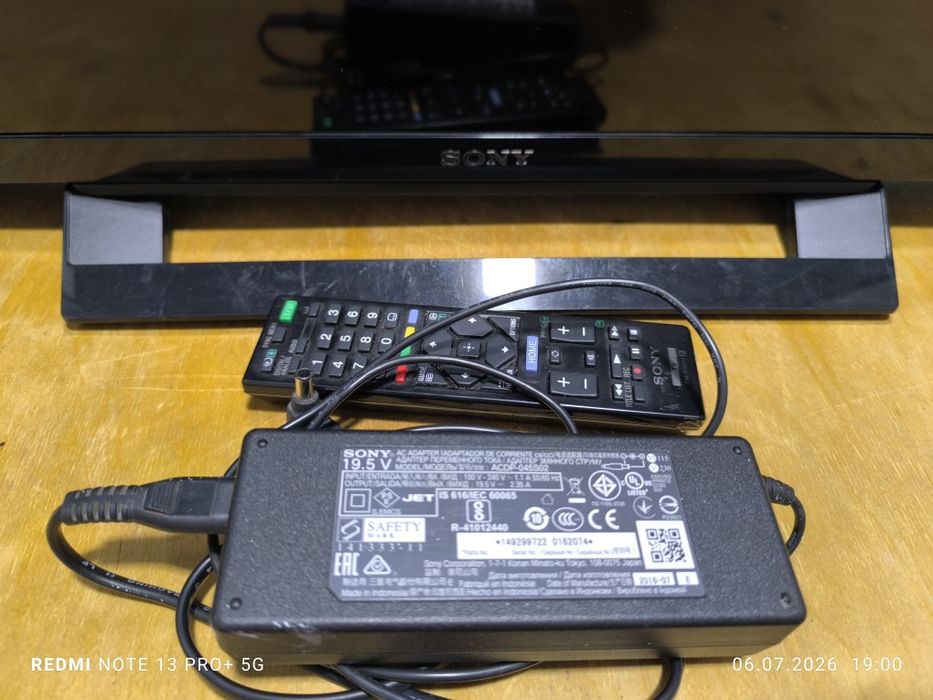 Продаётся оригинал телевизор sony bravia Япония 32 диагональ не smart