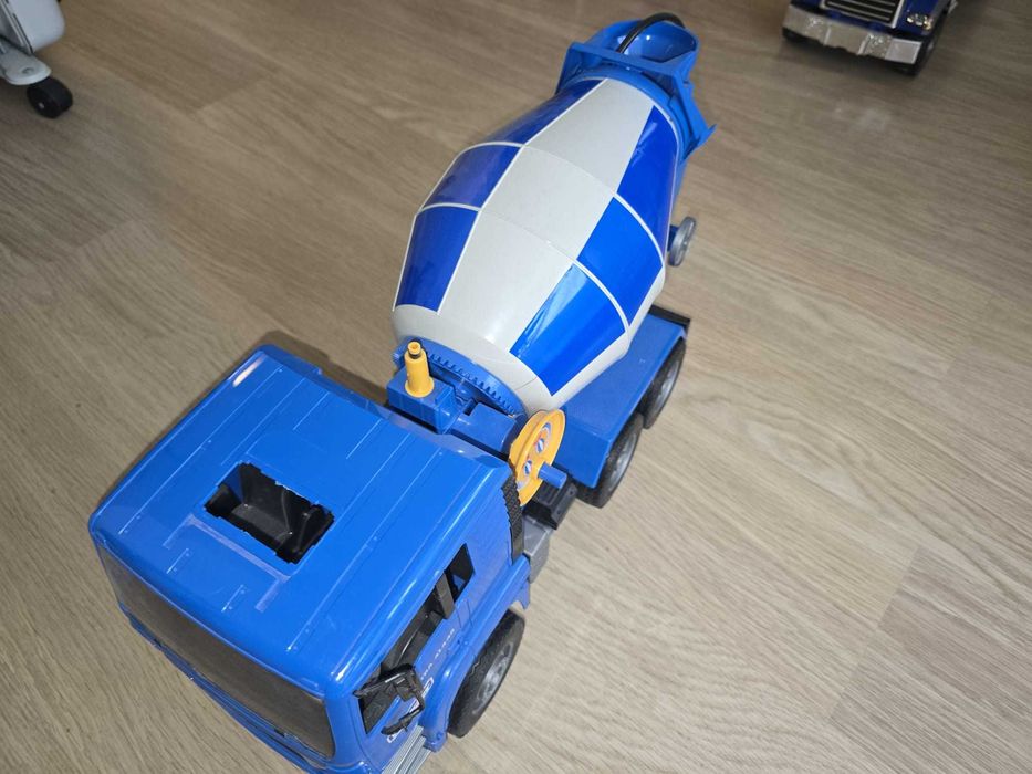 Vanzare jucarie Bruder - Autobetoniera Mack Granite Bruder 2814