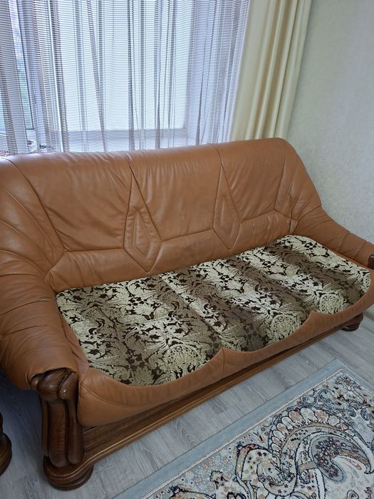 Продам диван и кресла
