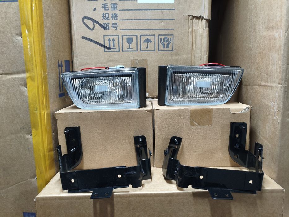 Туманки передние на Ниссан Максима А32