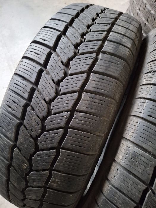 2 Anvelopele de iarnă 205 65 r15C Michelin
