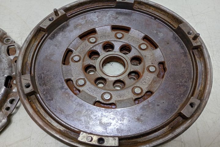 Kit ambreiaj cu volanta masa dubla A0002527205 Mercedes-Benz B-Class