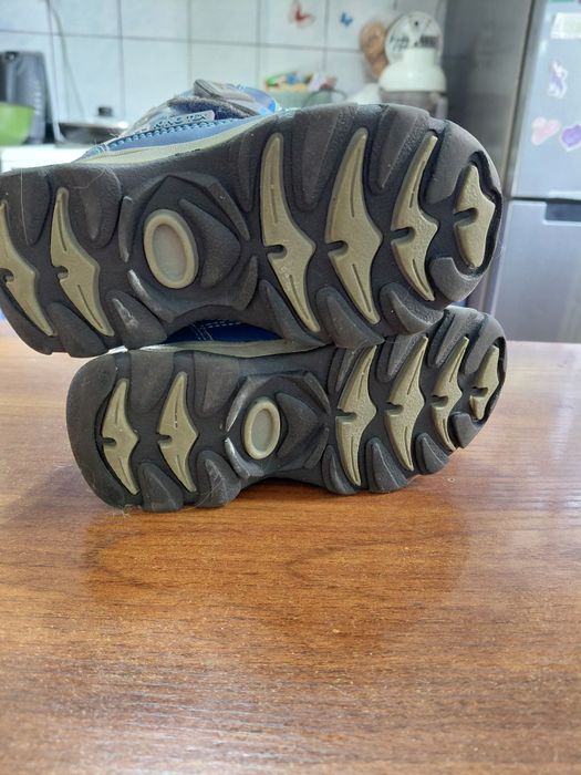 Зимние детские  ботинки 26 размер