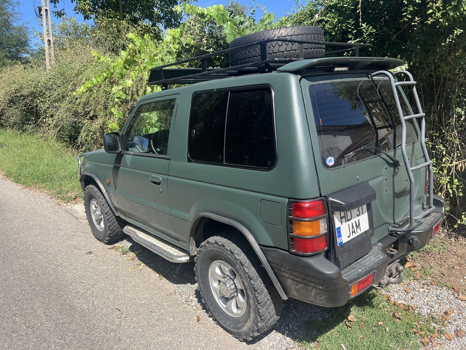 Mitsubishi Pajero MK2
