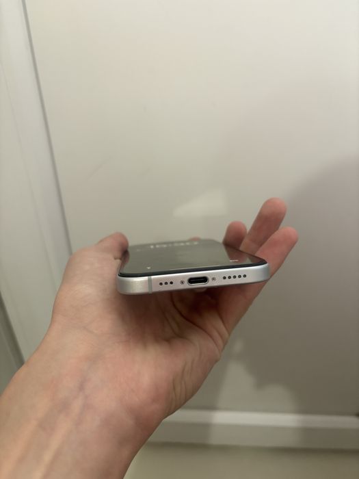 Продам Iphone 15 128gb 86%