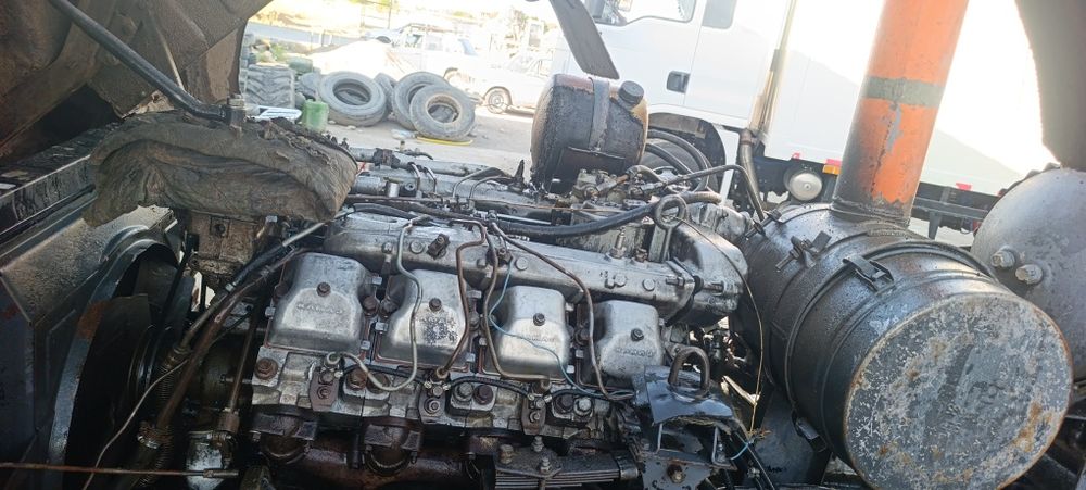 Kamaz sotiladi yili 1985 balonlari orqa 70 80%  qogan maʼlumot telda