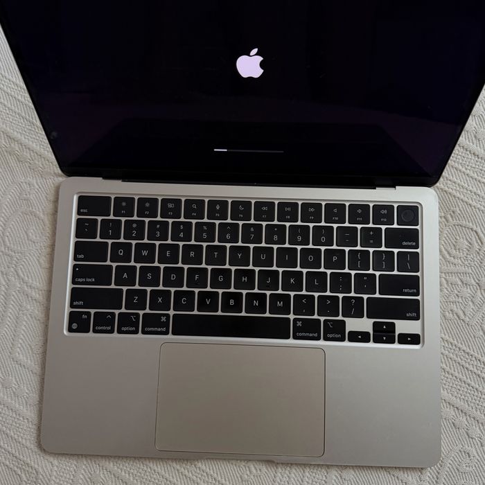 MacBook Air M2, 512 озу