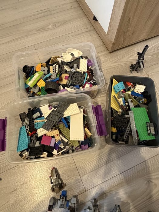 Vând 7 kg de lego