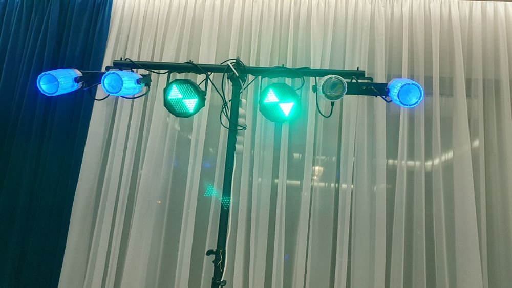 Lumini Beamz cu trepied