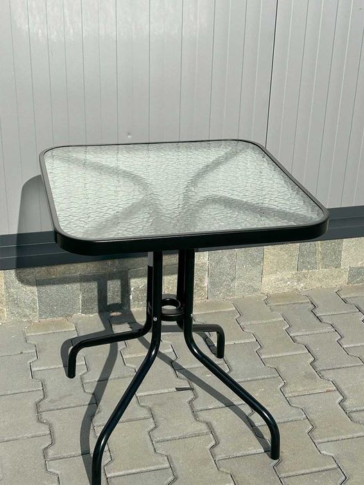 НЕМСКА Квадратна Градинска Маса Със Стъкло + 2 Стола + ЛЕД ФЕНЕР