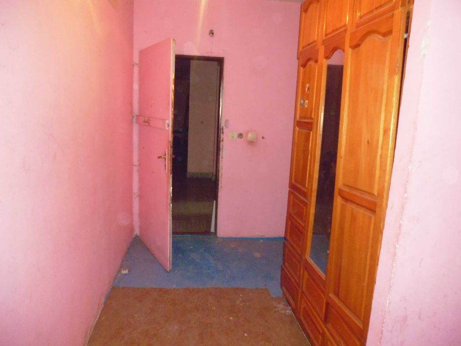 Тристаен апартамент за продажба в ж.к. Люлин 3, гр.София