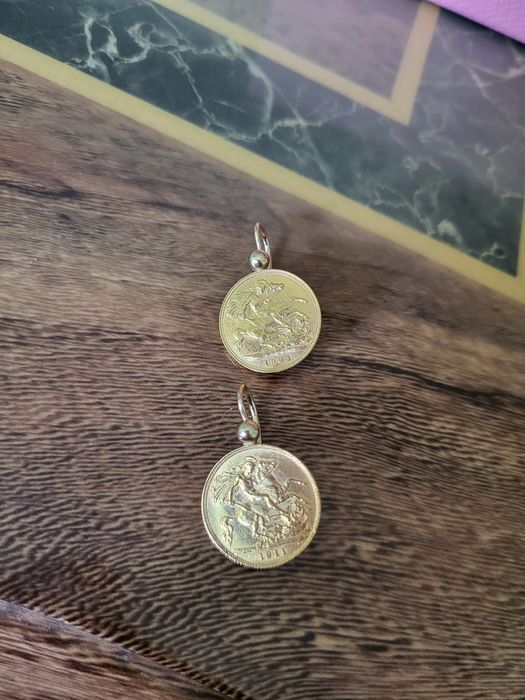 Vând cercei din aur cu cai