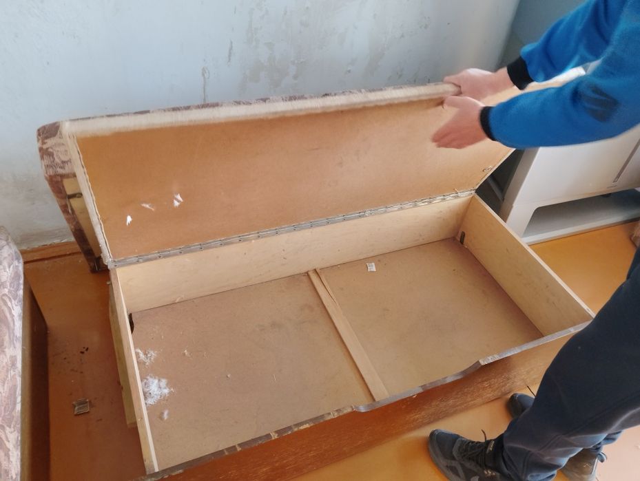 Продам диван в хорошем состоянии