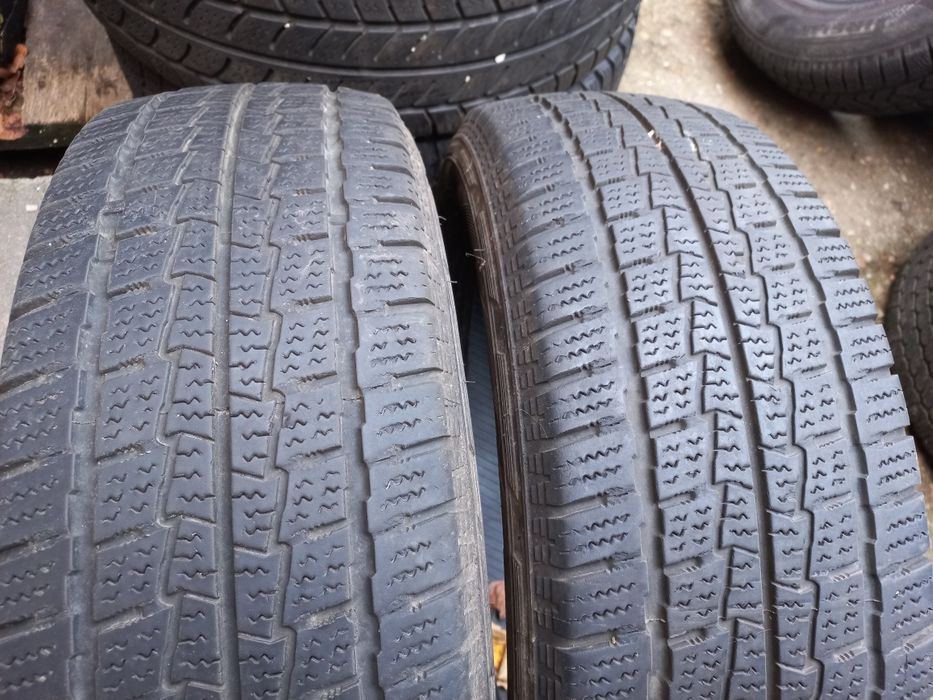 2 anvelope 215/60 R17 C Continental