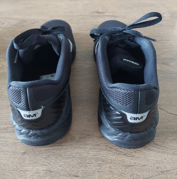 Adidasi Nike, mărimea 40,5